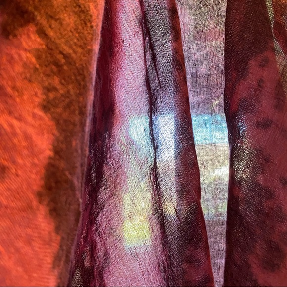 Eileen Fisher Airy Gauze Wool Linen Berry Magenta Scarf - Picture 5 of 8